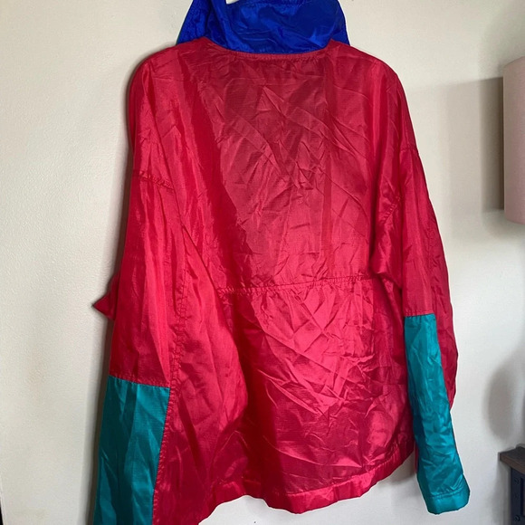 Vintage|| Colombia Red color-blocked Full Zip Wind Breaker, as sold on Urban - Picture 10 of 11